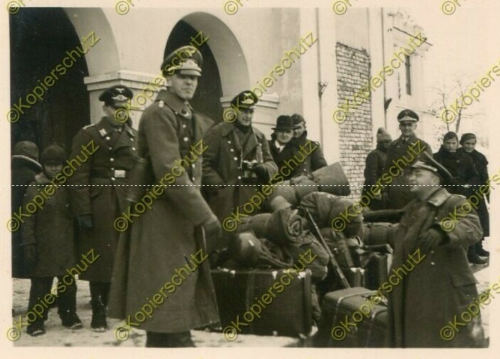 На железнодорожном вокзале